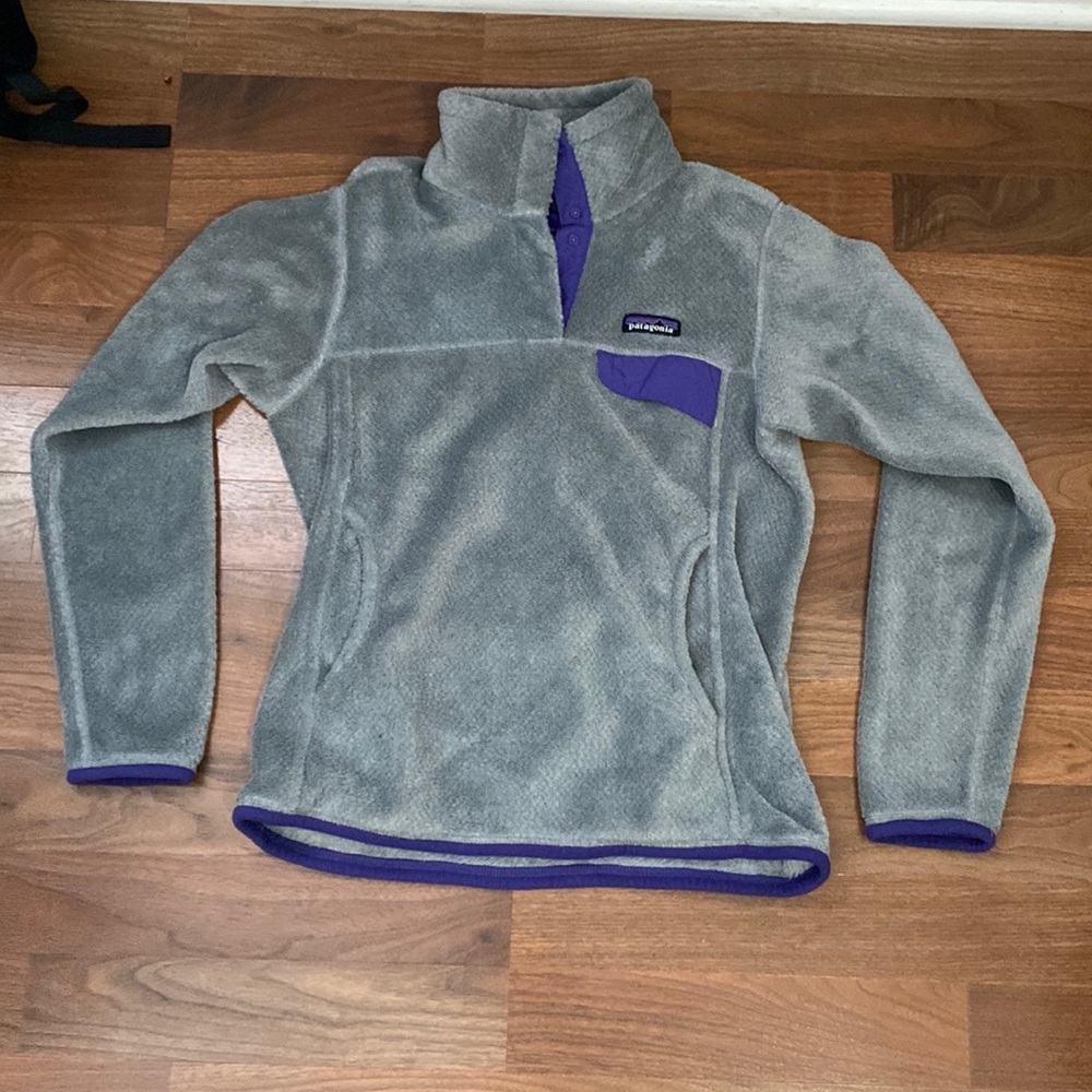 Patagonia women’s grey pullover